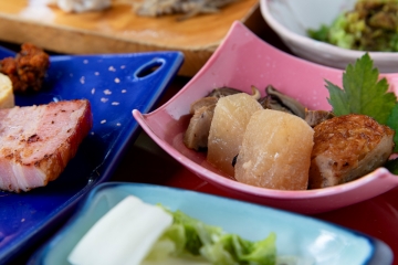 *健康的な和朝食の朝ごはん 一日を元気にスタート！（お食事一例）