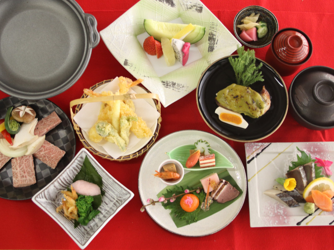 *【会席料理】春のステーキ会席（全体）
